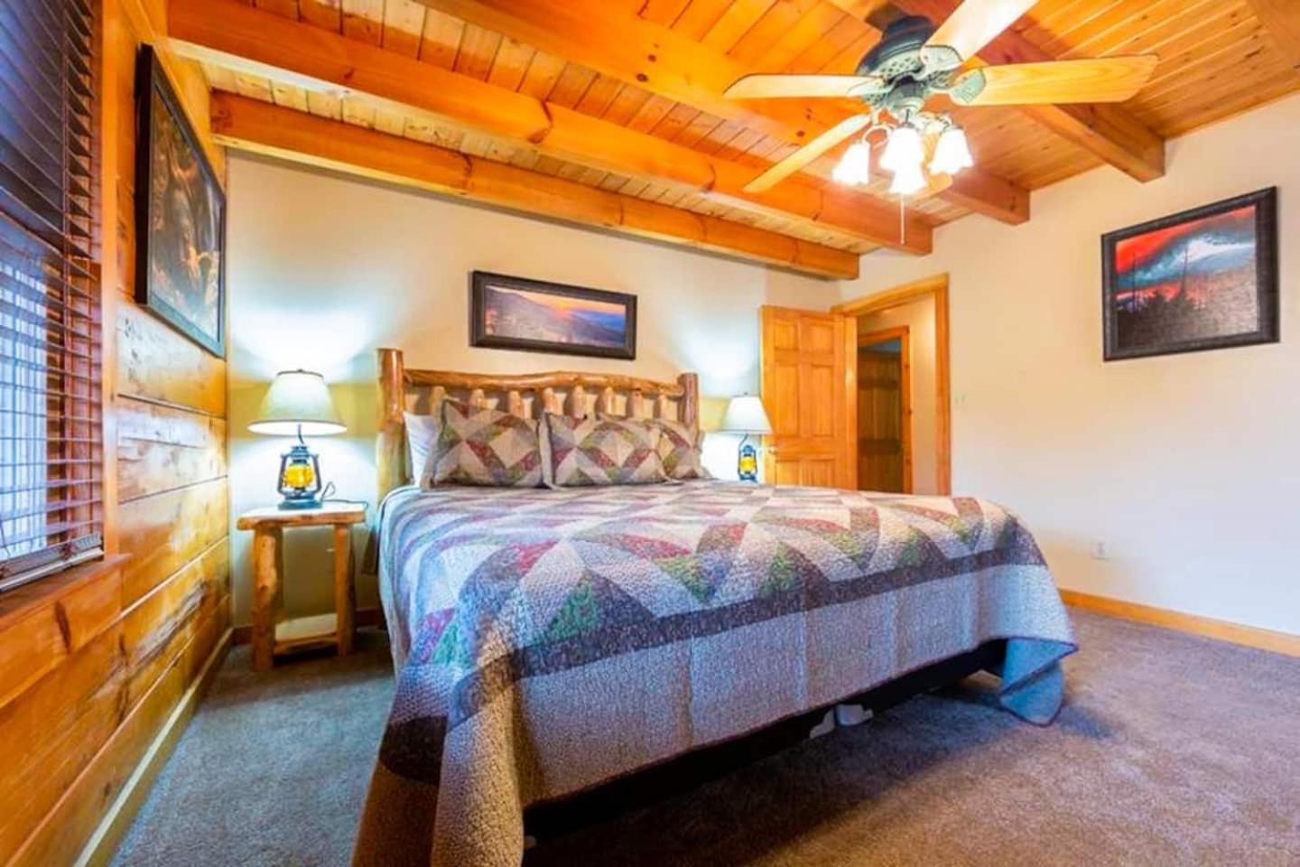 Pigeonforge Cabin Game Roomdog Friendlyhot Tub Pigeon Forge Luaran gambar