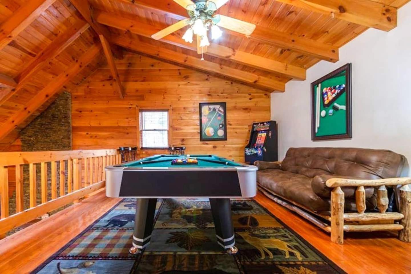 Pigeonforge Cabin Game Roomdog Friendlyhot Tub Pigeon Forge Luaran gambar