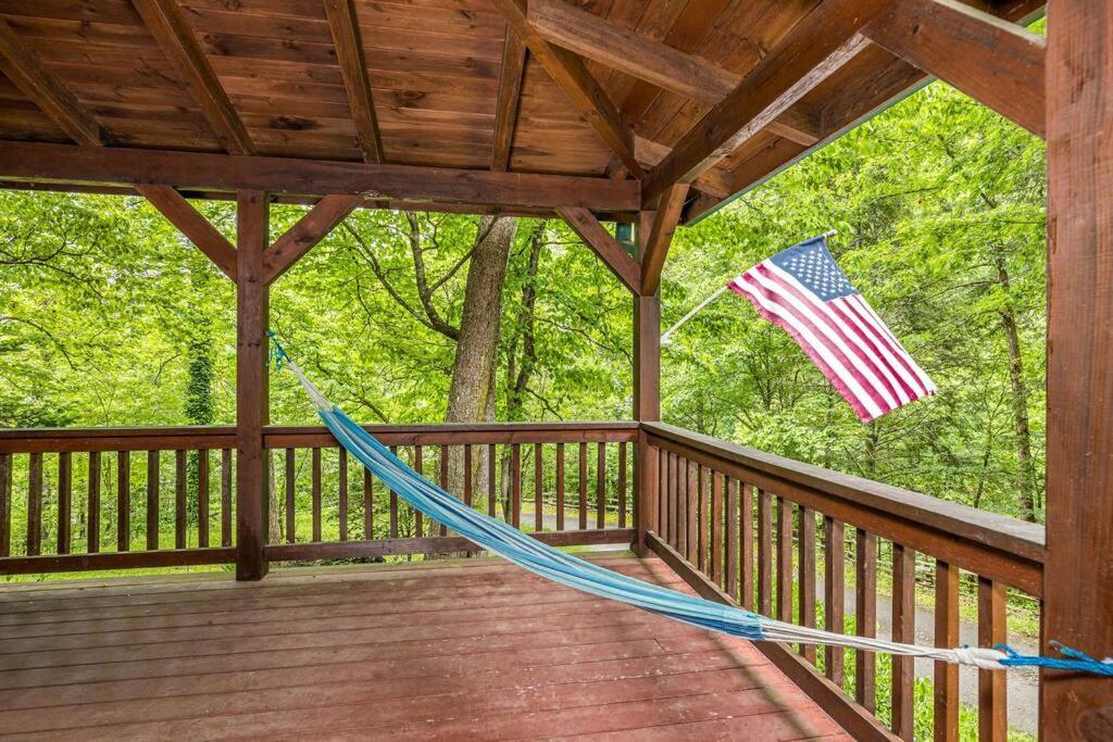 Pigeonforge Cabin Game Roomdog Friendlyhot Tub Pigeon Forge Luaran gambar