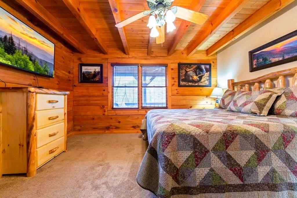 Pigeonforge Cabin Game Roomdog Friendlyhot Tub Pigeon Forge Luaran gambar