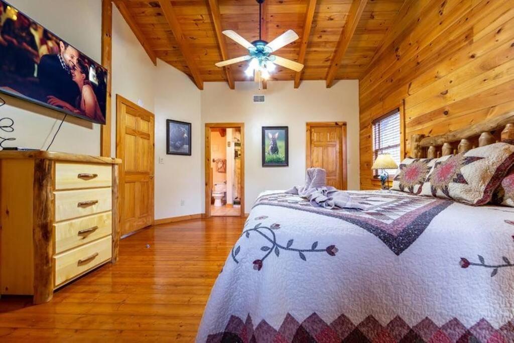 Pigeonforge Cabin Game Roomdog Friendlyhot Tub Pigeon Forge Luaran gambar