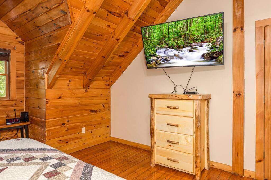 Pigeonforge Cabin Game Roomdog Friendlyhot Tub Pigeon Forge Luaran gambar